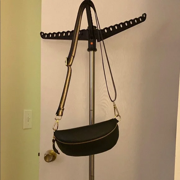 Chic Gold and Blue Crossbody Bag with Structured Design - Picture 6 of 7